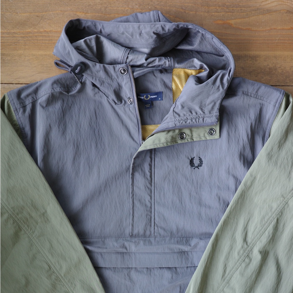 FRED PERRY
Overhead Anorak - Gunmetal